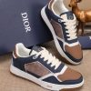 Các sản phẩm mới của DBS tiếp tục phong cách cổ điển của Dior. được làm từ da bò