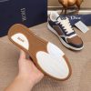 Các sản phẩm mới của DBS tiếp tục phong cách cổ điển của Dior. được làm từ da bò