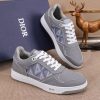 Các sản phẩm mới của DBS tiếp tục phong cách cổ điển của Dior. được làm từ da bò