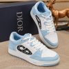 Các sản phẩm mới của DBS tiếp tục phong cách cổ điển của Dior. được làm từ da bò