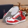 Các sản phẩm mới của Dior Gang tiếp tục phong cách cổ điển của Dior. được làm từ da bò bóng loáng cao cấp