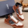Các sản phẩm mới của Dior Gang tiếp tục phong cách cổ điển của Dior. được làm từ da bò bóng loáng cao cấp