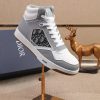 Các sản phẩm mới của Dior Gang tiếp tục phong cách cổ điển của Dior. được làm từ da bò bóng loáng cao cấp