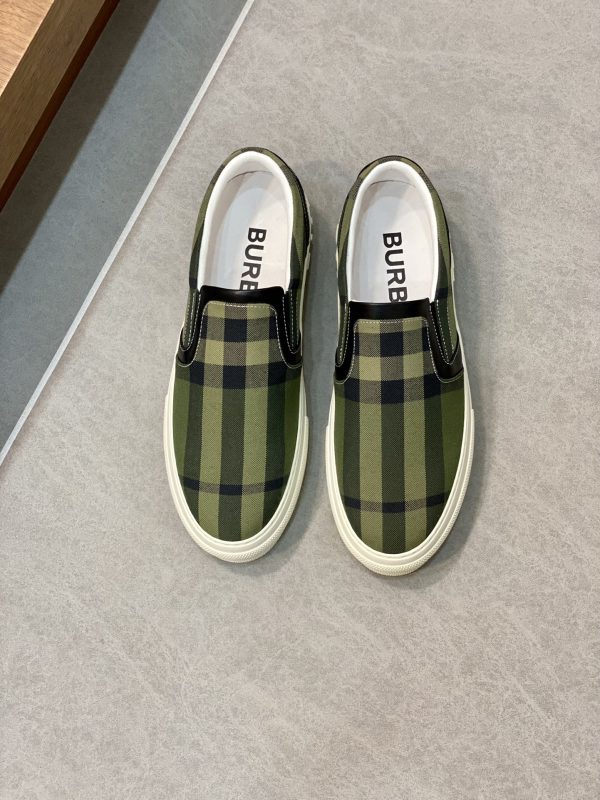 Burberry nâng cao giày thể thao! chất lượng cao, được làm bằng da bò con và vải bố