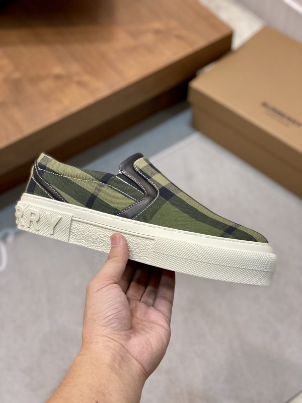 Burberry nâng cao giày thể thao! chất lượng cao, được làm bằng da bò con và vải bố