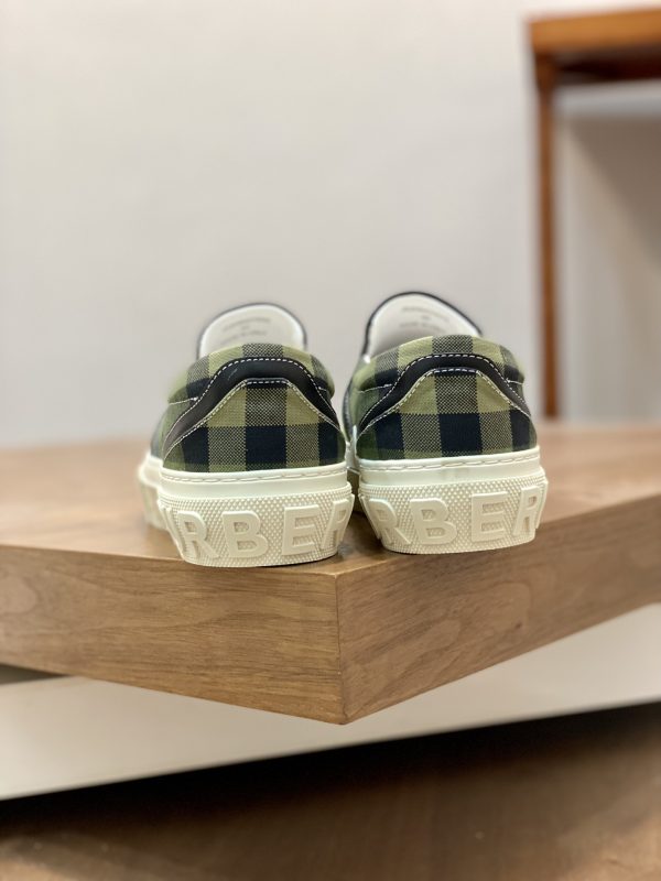 Burberry nâng cao giày thể thao! chất lượng cao, được làm bằng da bò con và vải bố