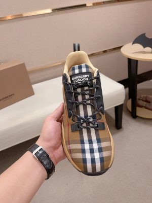 Burberry nâng cao giày thể thao! chất lượng cao, được làm bằng da bò con và vải bố