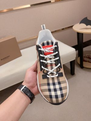 Burberry nâng cao giày thể thao! chất lượng cao, được làm bằng da bò con và vải bố