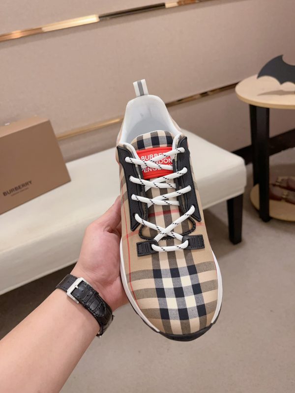 Burberry nâng cao giày thể thao! chất lượng cao, được làm bằng da bò con và vải bố