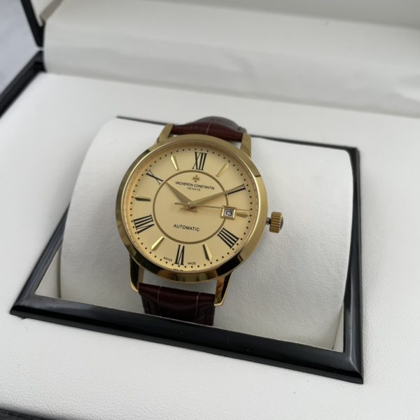 Bộ sưu tập đồng hồ Vacheron Constantin nổi tiếng, da bò con nhập khẩu từ Ý
