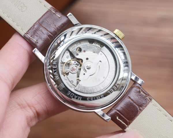 Longines-đã nhập khẩu thiết bị cơ khí tự động 8215