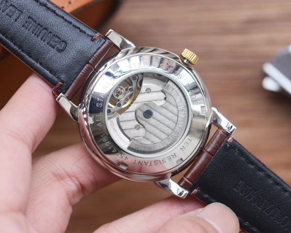 Longines-đã nhập khẩu thiết bị cơ khí tự động 8215