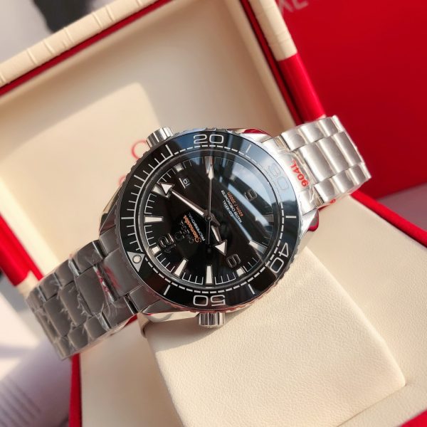 Omega Seamaster 600 mét dây đai thép lặn