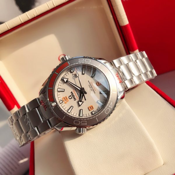 Omega Seamaster 600 mét dây đai thép lặn