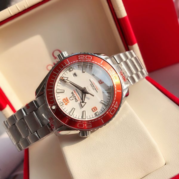 Omega Seamaster 600 mét dây đai thép lặn