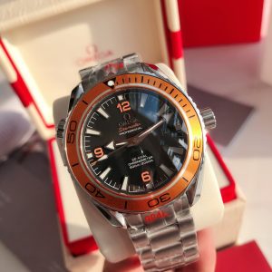 Omega Seamaster 600 mét dây đai thép lặn