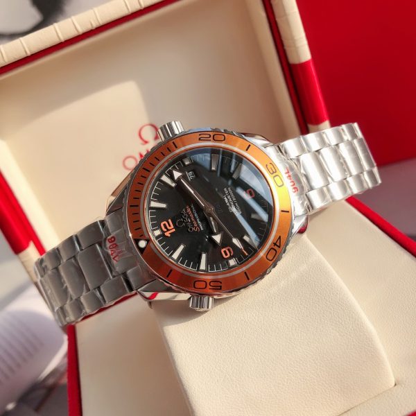 Omega Seamaster 600 mét dây đai thép lặn