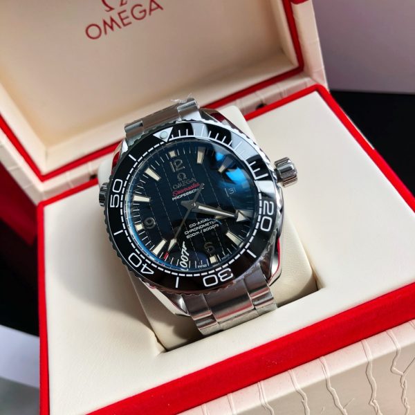 Omega Seamaster 600 mét dây đai thép lặn