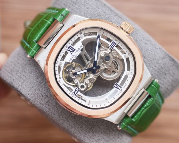 Đồng hồ Patek Philippe, dây đeo đồng hồ da bò thật
