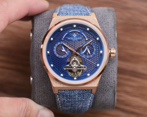 Đồng hồ Patek Philippe, dây đeo đồng hồ da bò thật