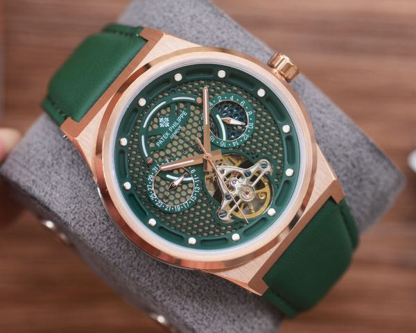 Đồng hồ Patek Philippe, dây đeo đồng hồ da bò thật