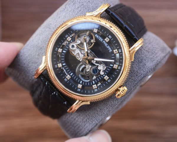 Đồng hồ Patek Philippe, dây đeo đồng hồ da bò thật