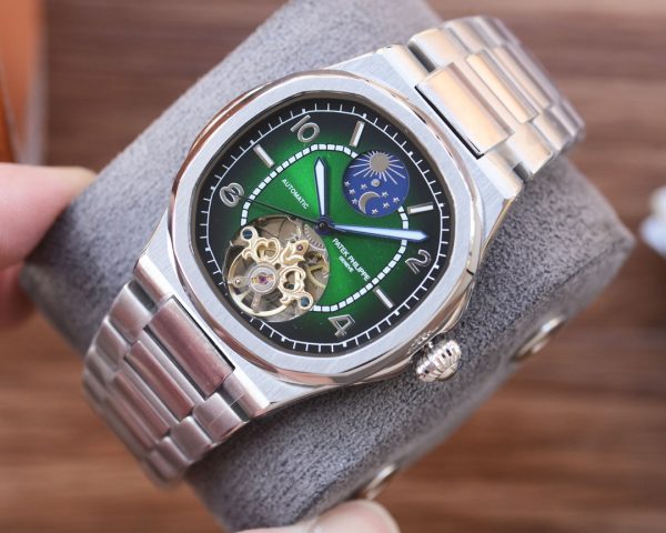 Đồng hồ Patek Philippe, dây đeo đồng hồ da bò thật