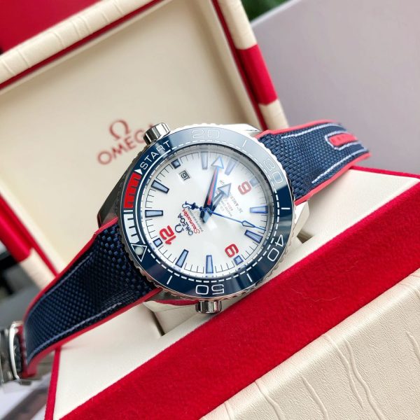 Omega Seamaster 600 mét dây đai thép lặn