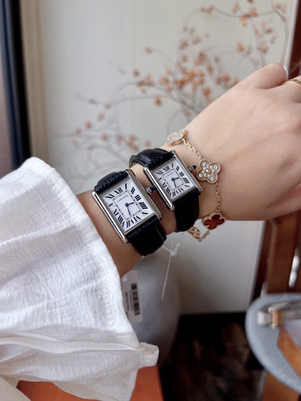 Factory Cartier giới thiệu đồng hồ Tank Must