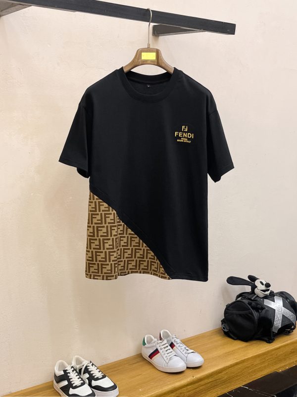 Bộ tay áo ngắn cổ điển hàng đầu mùa xuân và mùa hè Fendi