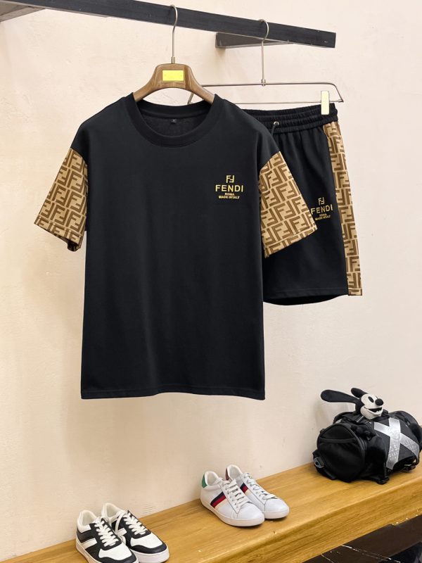Bộ tay áo ngắn cổ điển hàng đầu mùa xuân và mùa hè Fendi