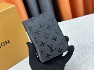 ví tiền cổ điển được nâng cấp hoàn toàn bằng da