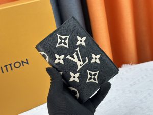 ví tiền cổ điển được nâng cấp hoàn toàn bằng da
