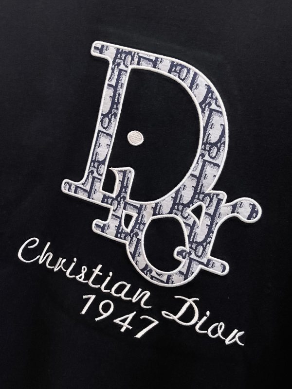 Bộ tay áo ngắn cổ điển hàng đầu cho nam giới Dior Xuân/Hè