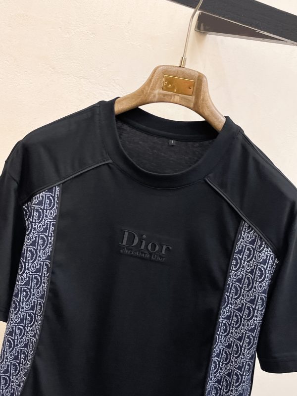 Bộ tay áo ngắn cổ điển hàng đầu cho nam giới Dior Xuân/Hè