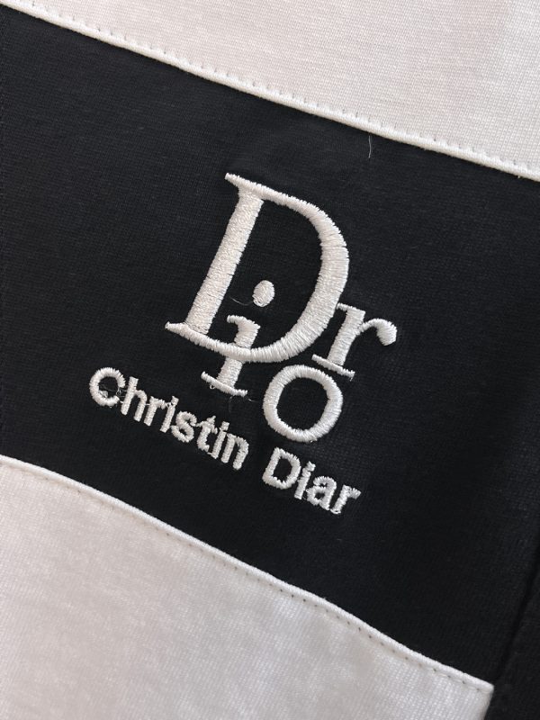 Bộ tay áo ngắn cổ điển hàng đầu cho nam giới Dior Xuân/Hè