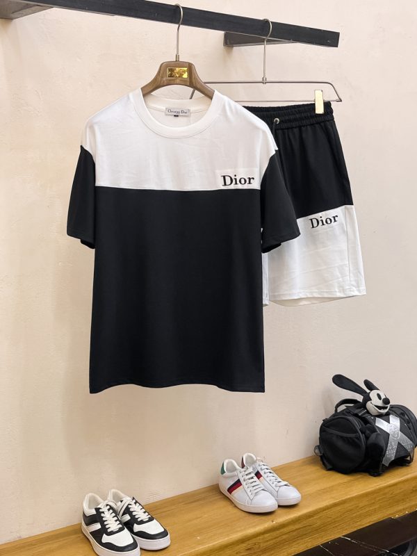 Bộ tay áo ngắn cổ điển hàng đầu cho nam giới Dior Xuân/Hè