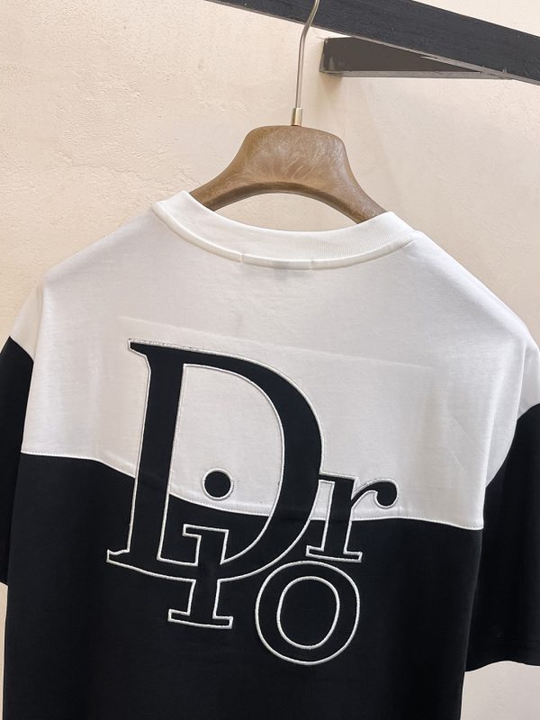 Bộ tay áo ngắn cổ điển hàng đầu cho nam giới Dior Xuân/Hè