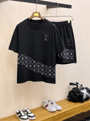 Bộ tay áo ngắn cổ điển hàng đầu cho mùa xuân và mùa hè Louis Vuitton