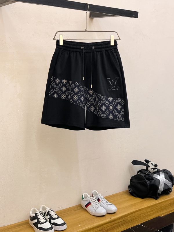 Bộ tay áo ngắn cổ điển hàng đầu cho mùa xuân và mùa hè Louis Vuitton