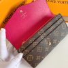 Louis Vuitton Ví phong bì này được làm bằng vải Monogram thanh lịch