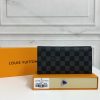 Louis Vuitton Ví Brazza được làm bằng Monogram này tỏa ra sự nam tính không thể chối cãi