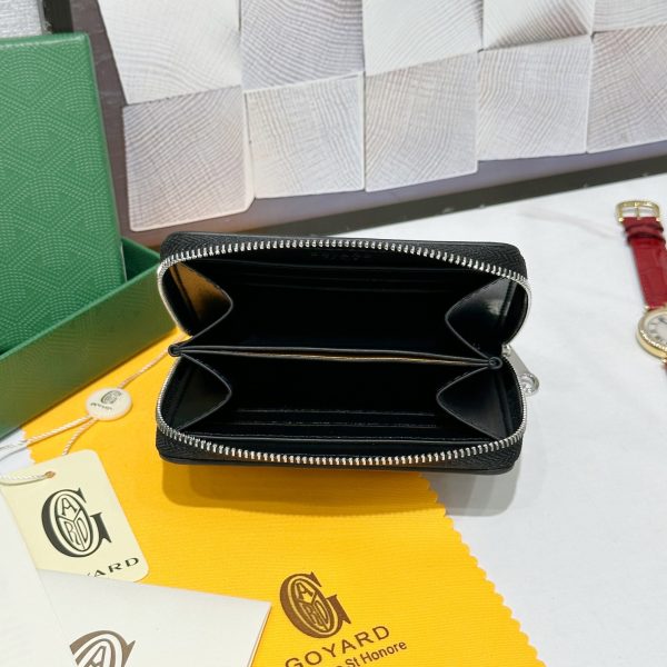 Ví nhỏ của Goya Matignon được thiết kế nhỏ gọn