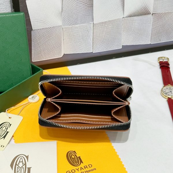 Ví nhỏ của Goya Matignon được thiết kế nhỏ gọn