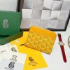 Ví nhỏ của Goya Matignon được thiết kế nhỏ gọn
