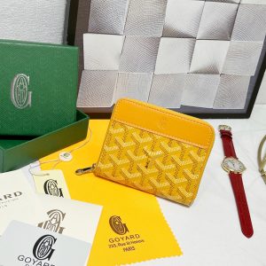 Ví nhỏ của Goya Matignon được thiết kế nhỏ gọn