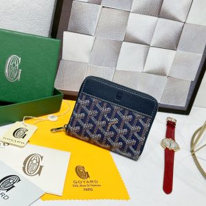 Ví nhỏ của Goya Matignon được thiết kế nhỏ gọn