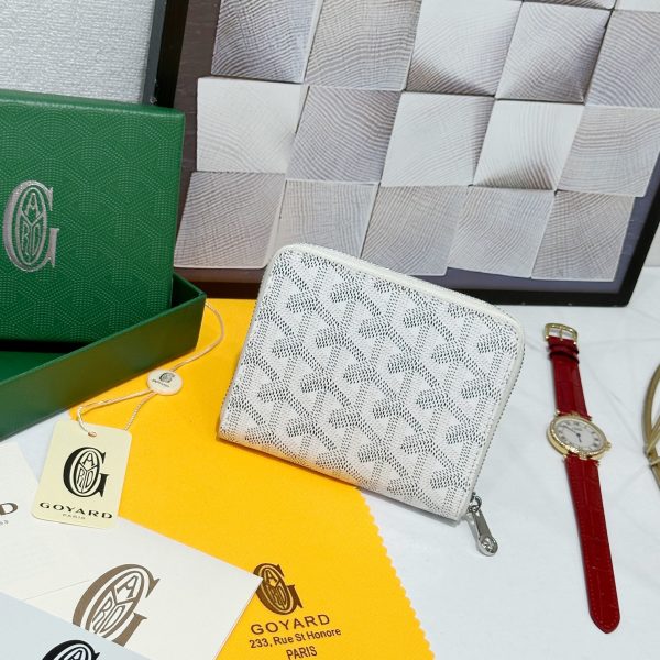Ví nhỏ của Goya Matignon được thiết kế nhỏ gọn