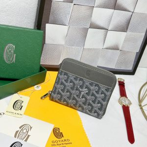 Ví nhỏ của Goya Matignon được thiết kế nhỏ gọn