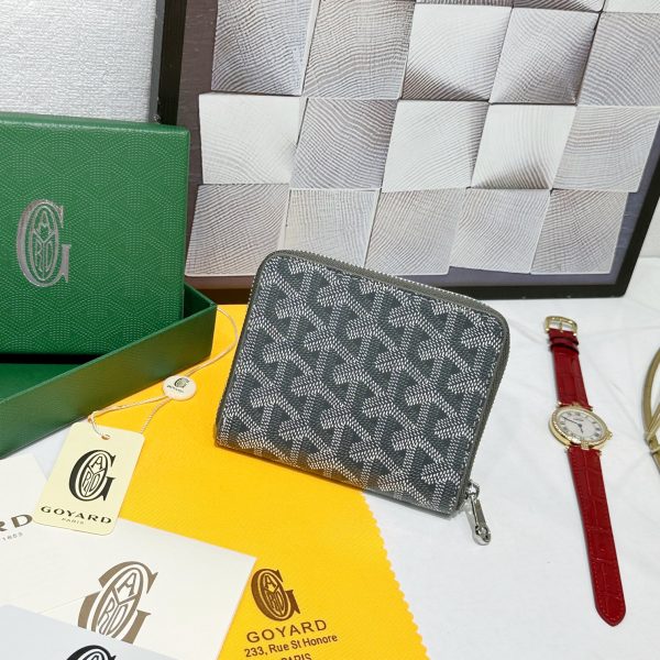 Ví nhỏ của Goya Matignon được thiết kế nhỏ gọn